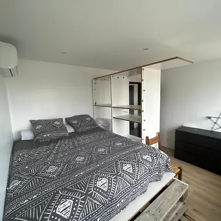 Chambre Privee Dans *